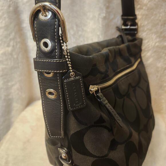 Coach 24CM Signature Duffle Shoulder Bag/Crossbody Black Silver - Picture 3 of 6